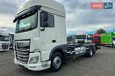 Контейнеровоз DAF XF 2022 в Луцьку Контейнеровоз DAF XF 2022 в Луцьку