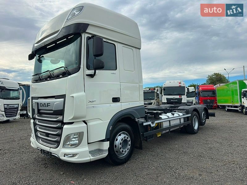 Контейнеровоз DAF XF