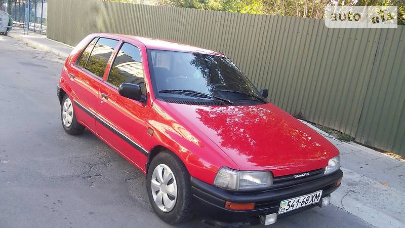 Daihatsu Charade 1988 года