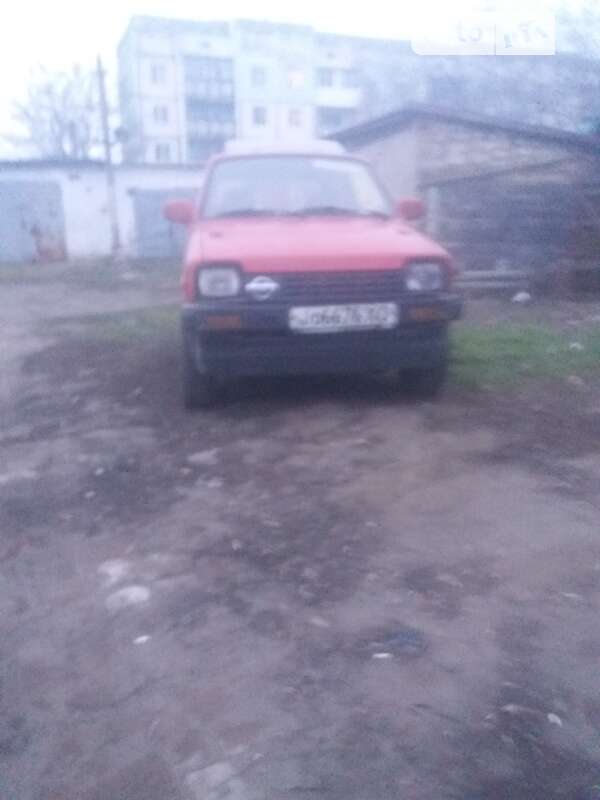 Хетчбек Daihatsu Mira