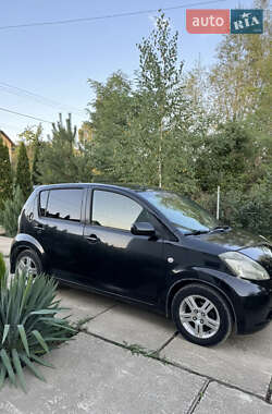 Daihatsu Sirion  2006