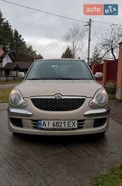 Daihatsu Sirion  2003