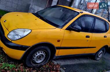Daihatsu Sirion 1999