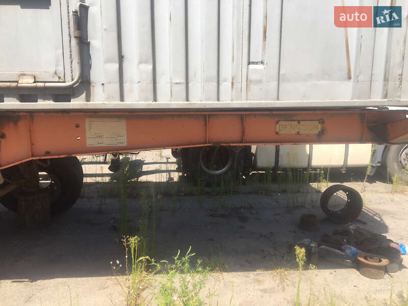 Контейнеровоз полуприцеп Dennison EF 2000 в Николаеве