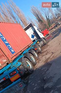 Контейнеровоз Dennison Trailers 2002 в Одессе