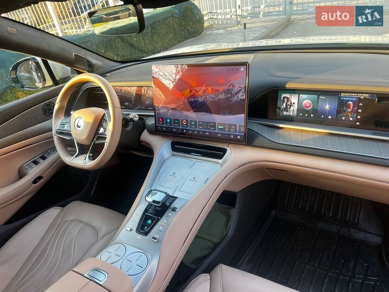 Легковые Denza N7