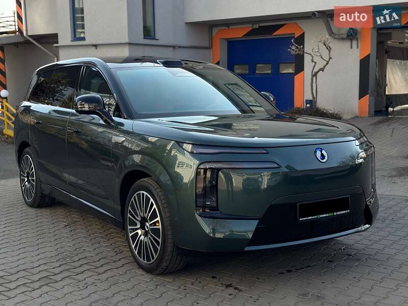 Легковые Denza N8L