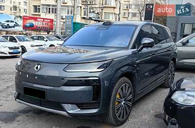 Denza N9 FLAGSHIP HYBRID 2025