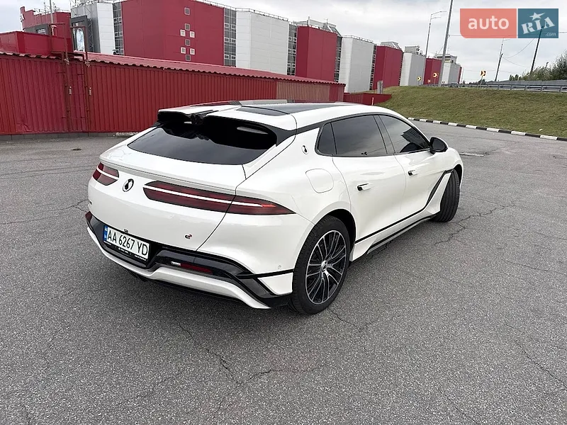 Denza Z9 GT 2024