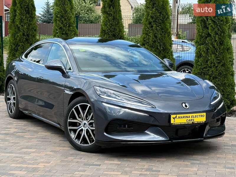 Denza Z9