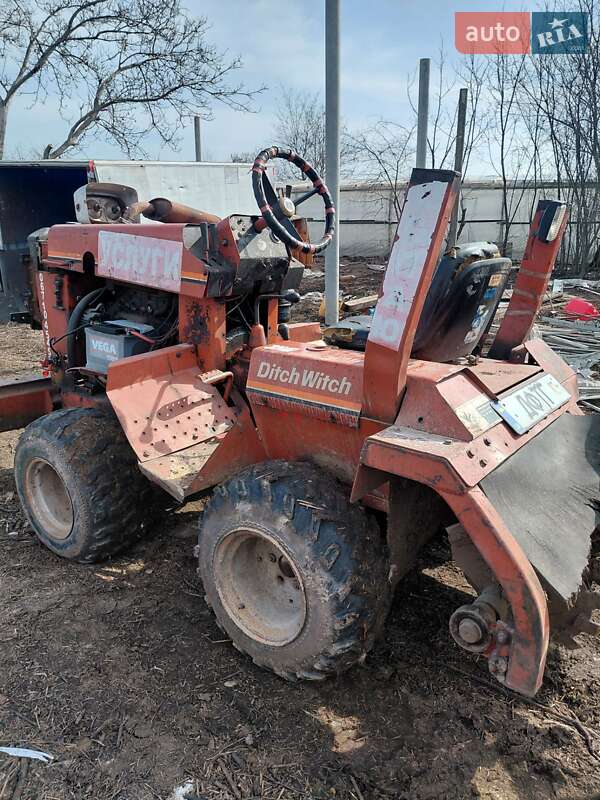 Ditch Witch 2300