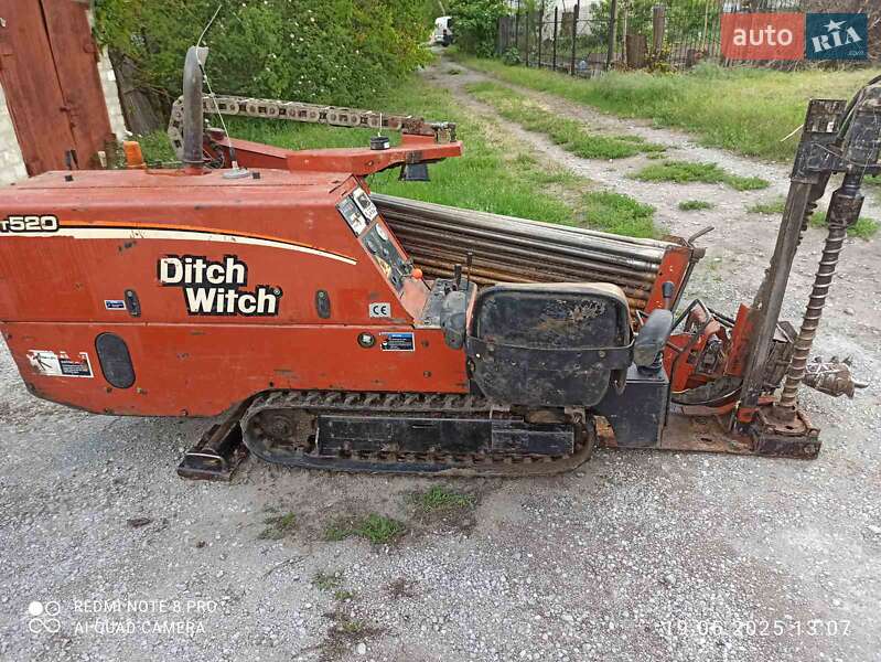 Ditch Witch JT520