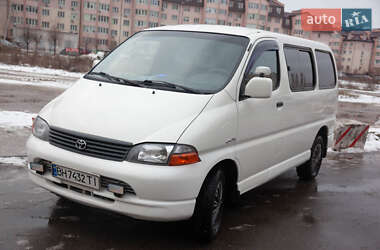 Ціни Toyota Hiace Дизель
