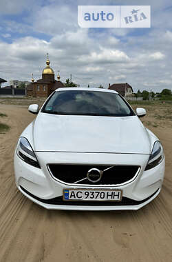 Цены Volvo V40 Дизель