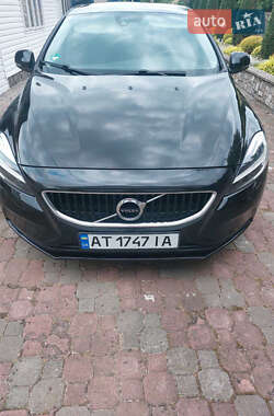 Ціни Volvo V40 Дизель