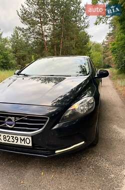 Ціни Volvo V40 Дизель