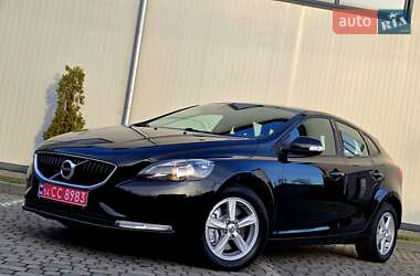 Ціни Volvo V40 Дизель
