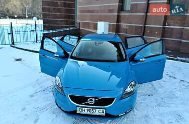 Ціни Volvo V40 Дизель