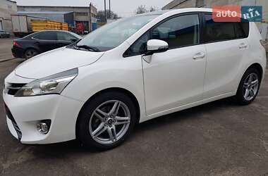 Ціни Toyota Verso Дизель