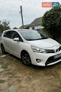 Цены Toyota Verso Дизель