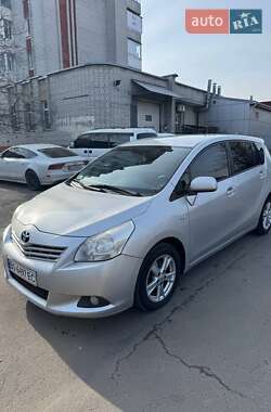 Ціни Toyota Verso Дизель