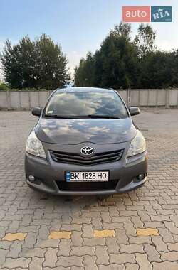 Ціни Toyota Verso Дизель