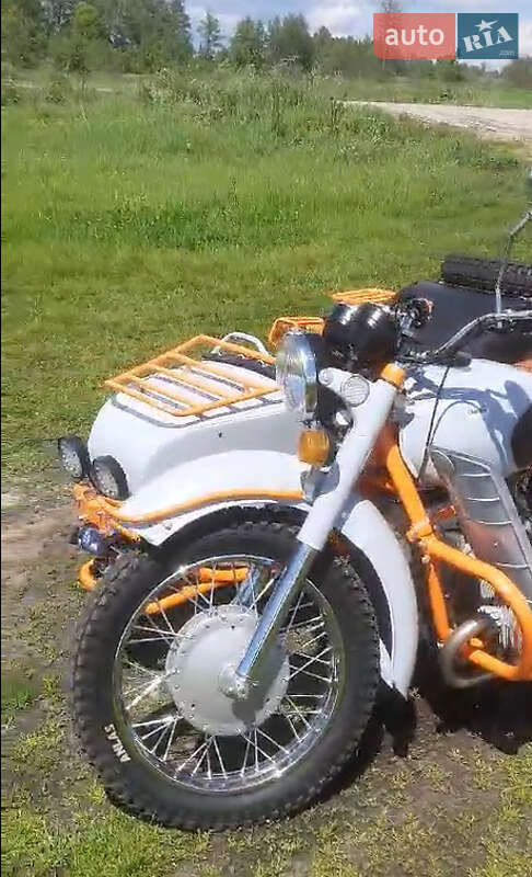 Мотоцикл з коляскою Дніпро (КМЗ) Днепр-16