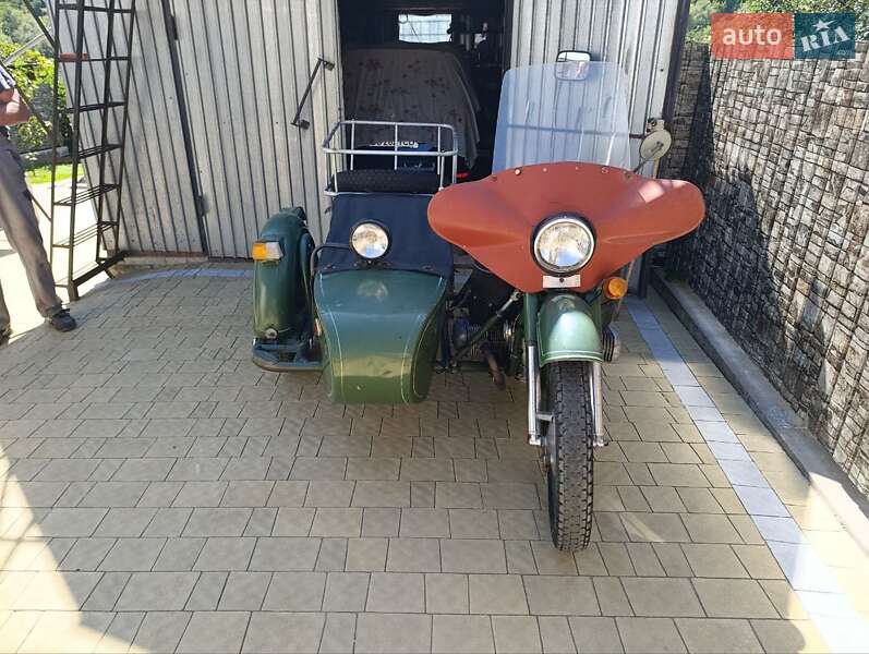 Мотоцикл з коляскою Дніпро (КМЗ) МТ-11