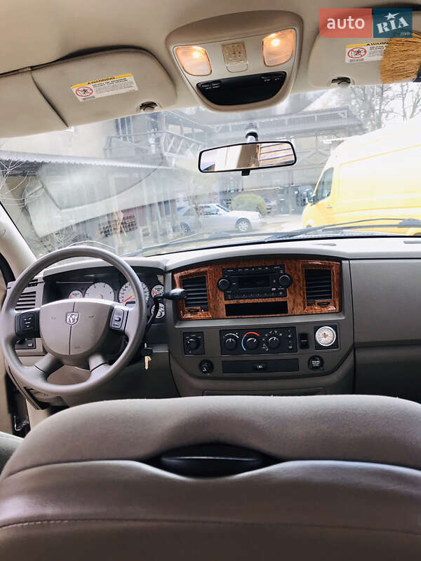 Внедорожник / Кроссовер Dodge 2006 в Сокирянах