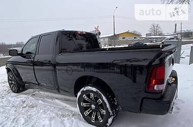 Dodge  4x4 2014