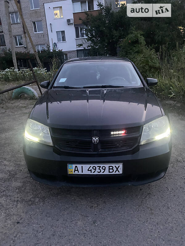 Легковые Dodge Avenger