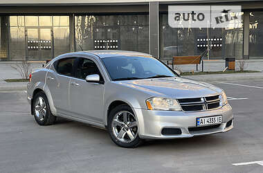 Dodge Avenger  2011