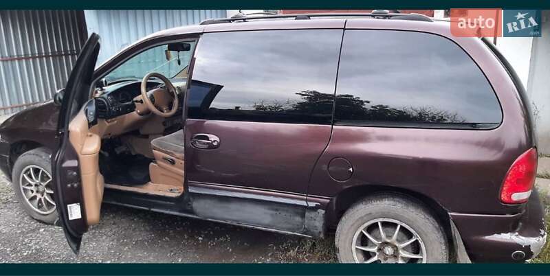 Минивэн Dodge Caravan 1997 в Кривом Роге