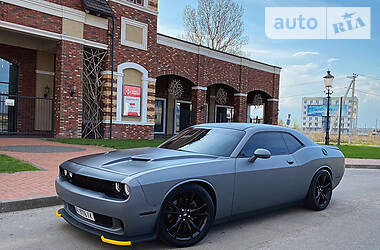 Dodge Challenger SXT  PLUS 2017