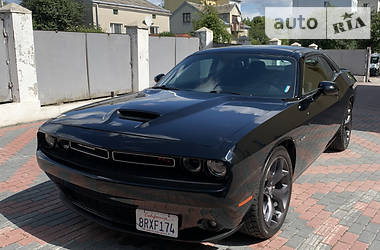 Dodge Challenger RT 5.7  HEMI 2019