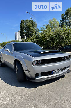 Dodge Challenger SXT PLUS  2016