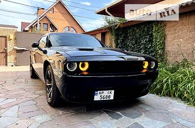 Dodge Challenger sxt 2015