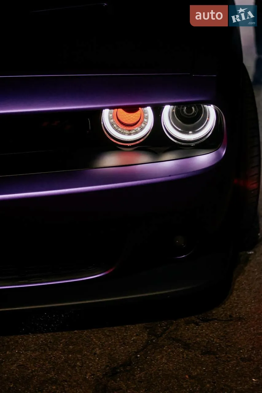 2018 Dodge Challenger - мініатюра 2
