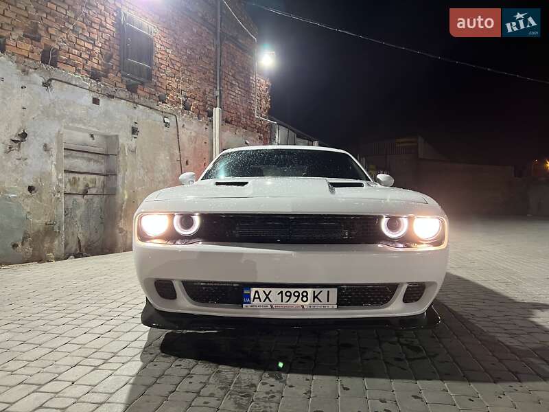 Dodge Challenger 2015 року в Харкові