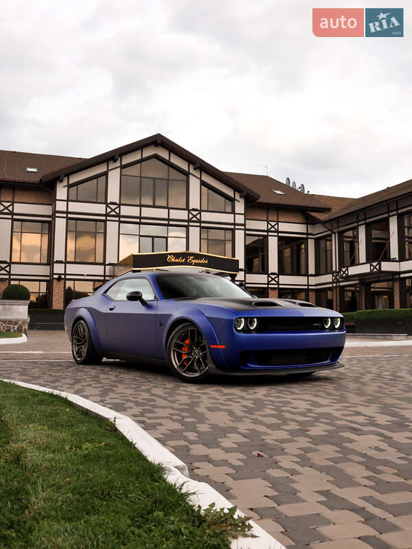 Dodge Challenger