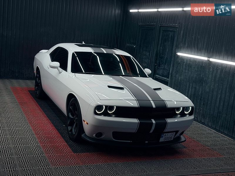 Dodge Challenger