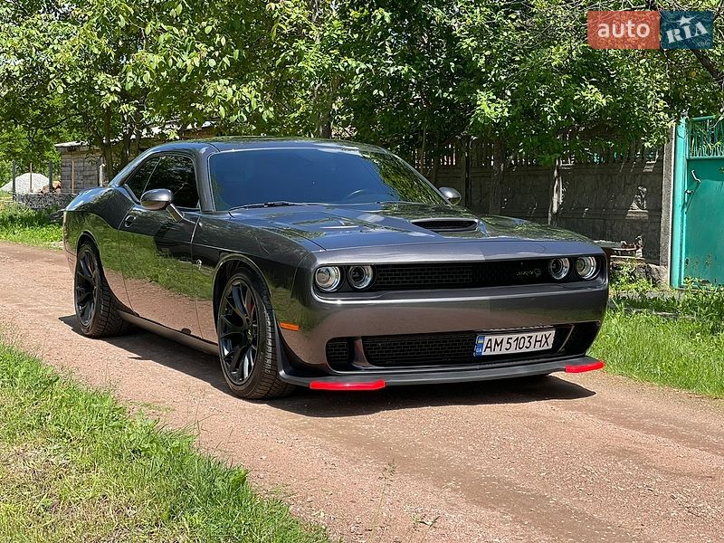 Купе Dodge Challenger 2018 в Житомире