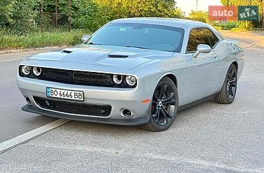 Dodge Challenger  2021