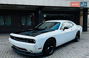Dodge Challenger  2011