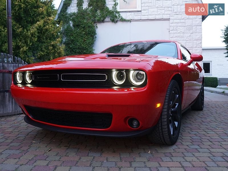 Купе Dodge Challenger 2018 в Шаргороде