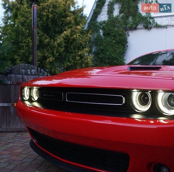 Купе Dodge Challenger 2018 в Шаргороде