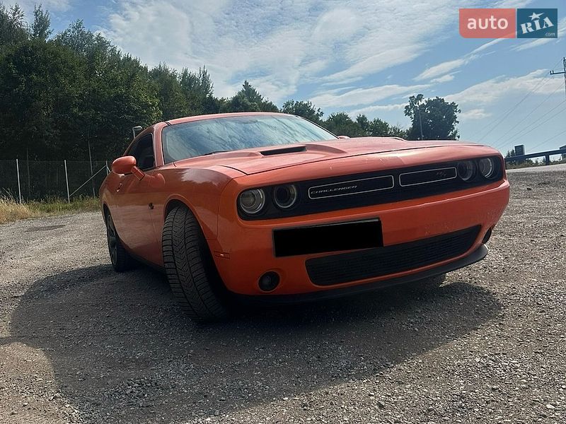 Купе Dodge Challenger 2016 в Харькове