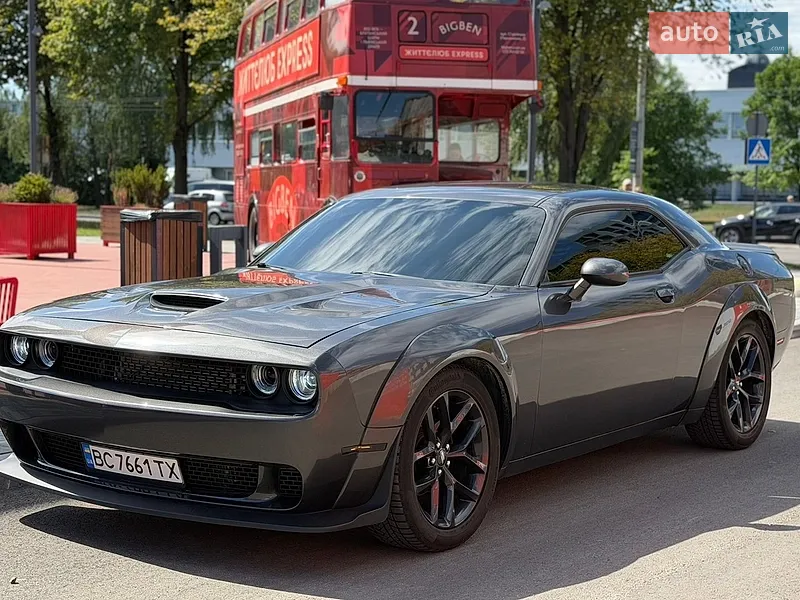 Dodge Challenger