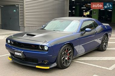 Dodge Challenger  2017