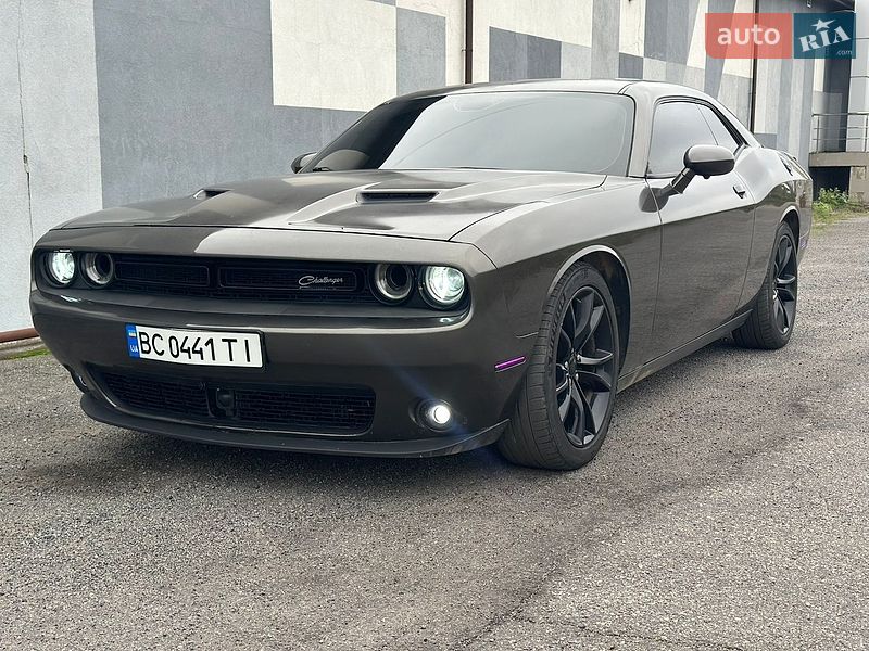 Купе Dodge Challenger 2016 в Виннице